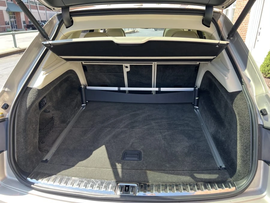 2017 Bentley Bentayga - Image 8 of 8