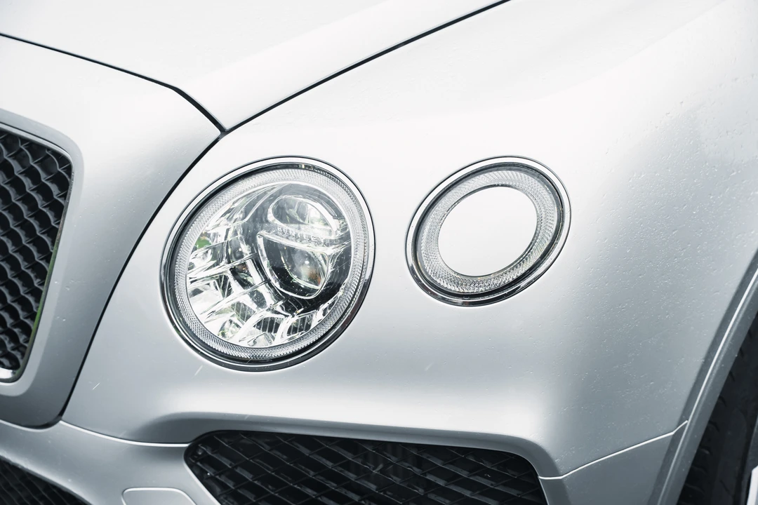 2017 Bentley Bentayga - Image 20 of 31