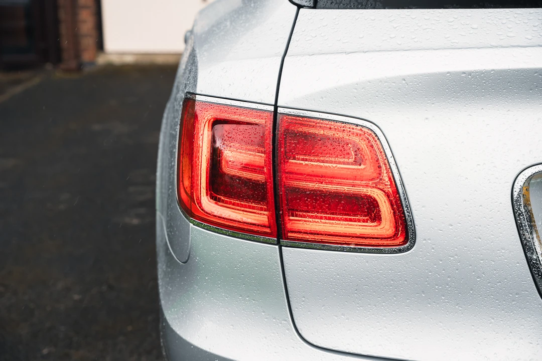 2017 Bentley Bentayga - Image 14 of 31