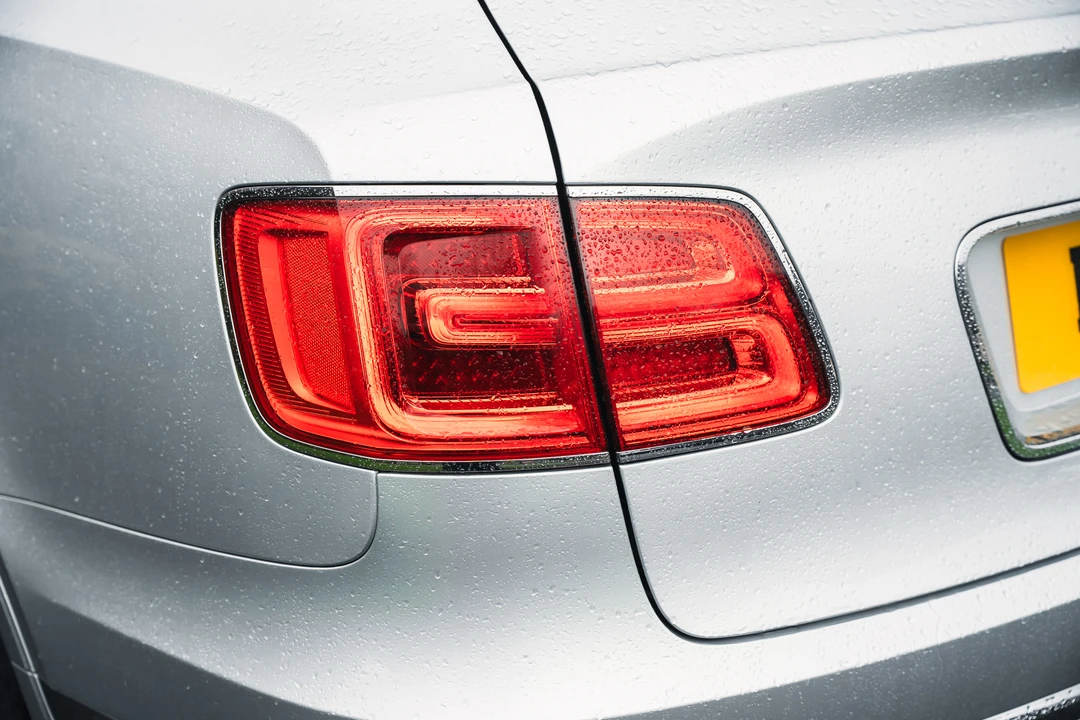 2017 Bentley Bentayga - Image 15 of 31