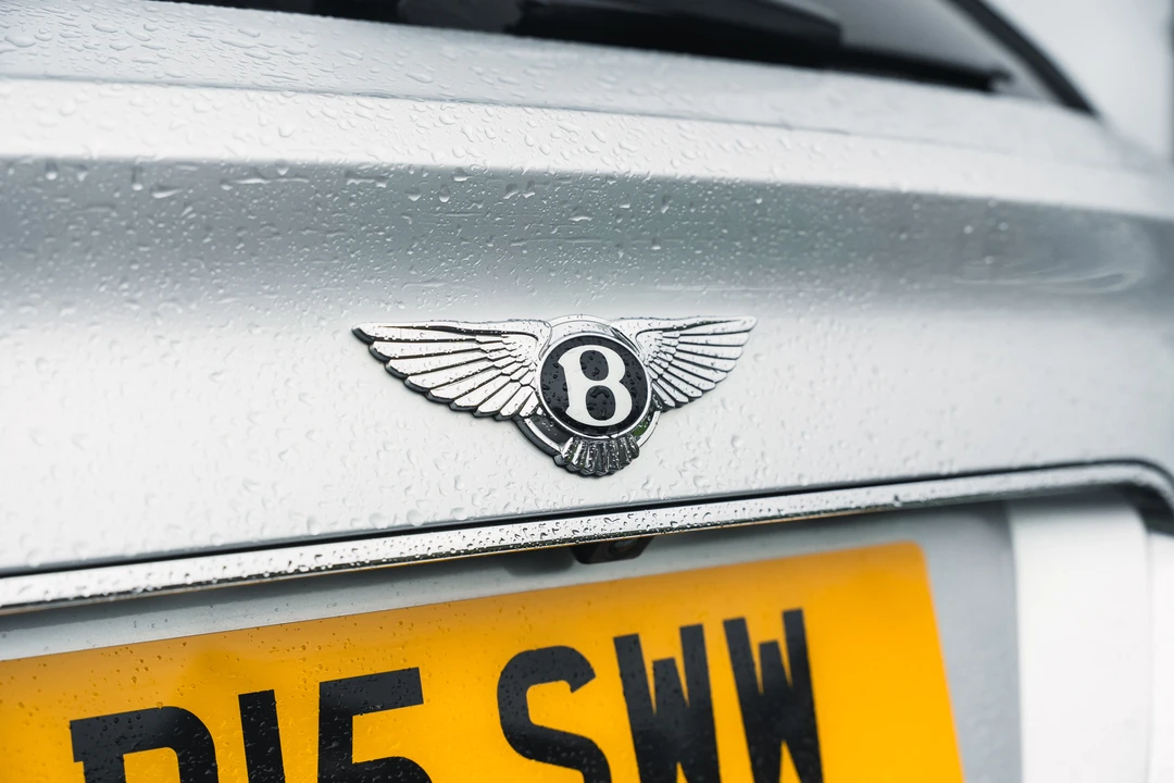 2017 Bentley Bentayga - Image 17 of 31