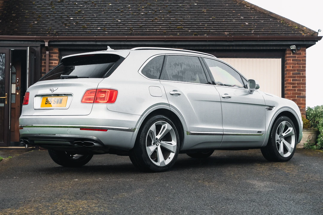2017 Bentley Bentayga - Image 5 of 31