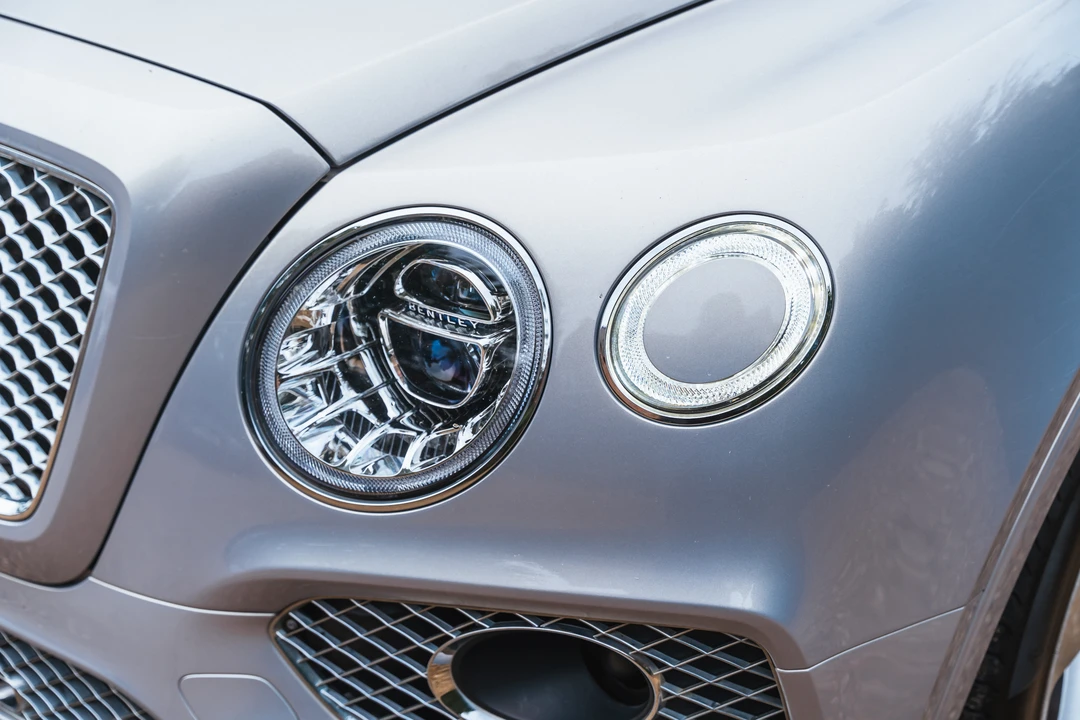 2017 Bentley Bentayga - Image 13 of 31