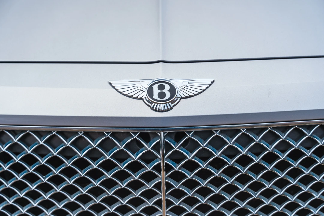 2017 Bentley Bentayga - Image 18 of 31