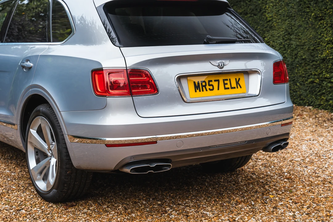 2017 Bentley Bentayga - Image 22 of 31