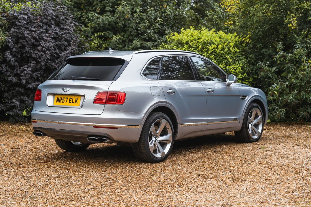 2017 Bentley Bentayga - Image 7 of 31