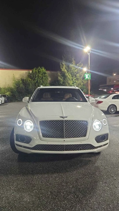 2017 Bentley Bentayga - Image 2 of 12