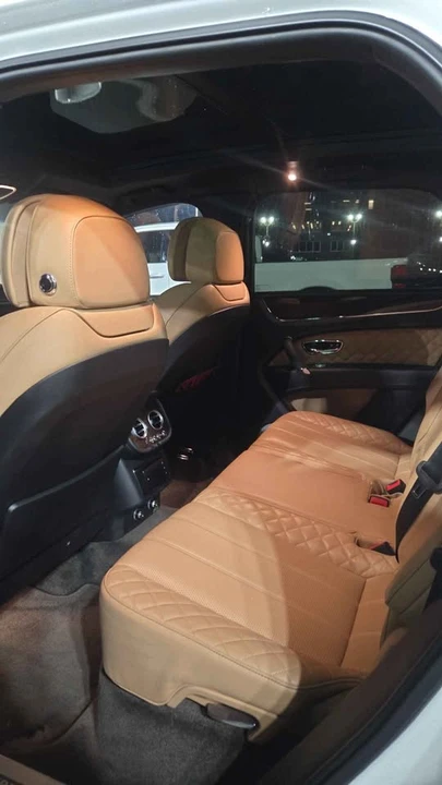 2017 Bentley Bentayga - Image 10 of 12