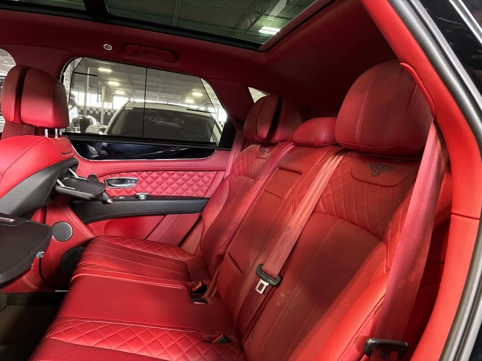 2017 Bentley Bentayga - Image 8 of 20