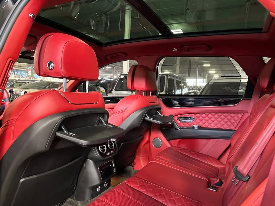 2017 Bentley Bentayga - Image 7 of 20