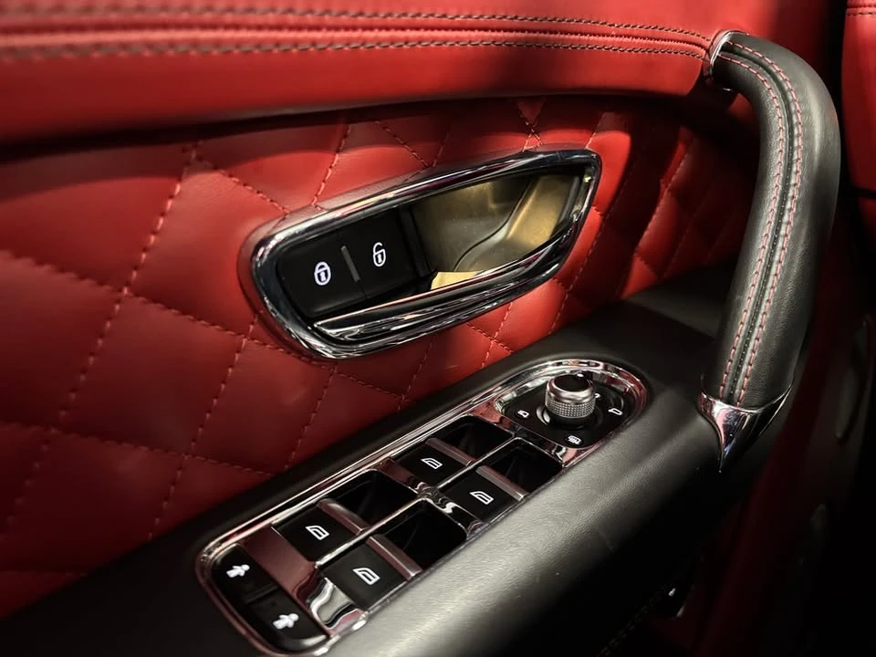 2017 Bentley Bentayga - Image 15 of 20