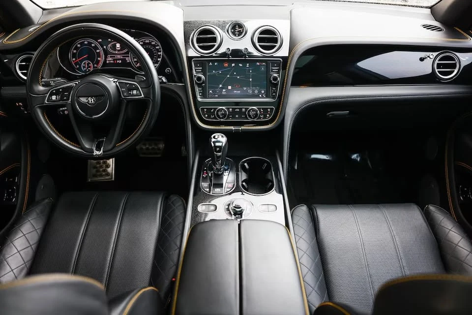 2017 Bentley Bentayga - Image 2 of 11