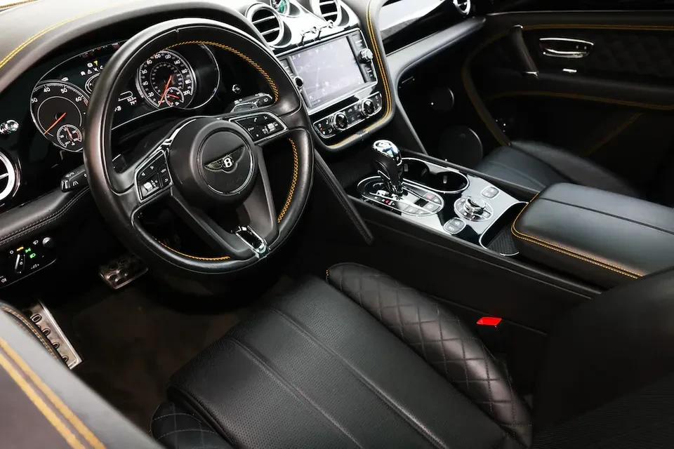 2017 Bentley Bentayga - Image 5 of 11