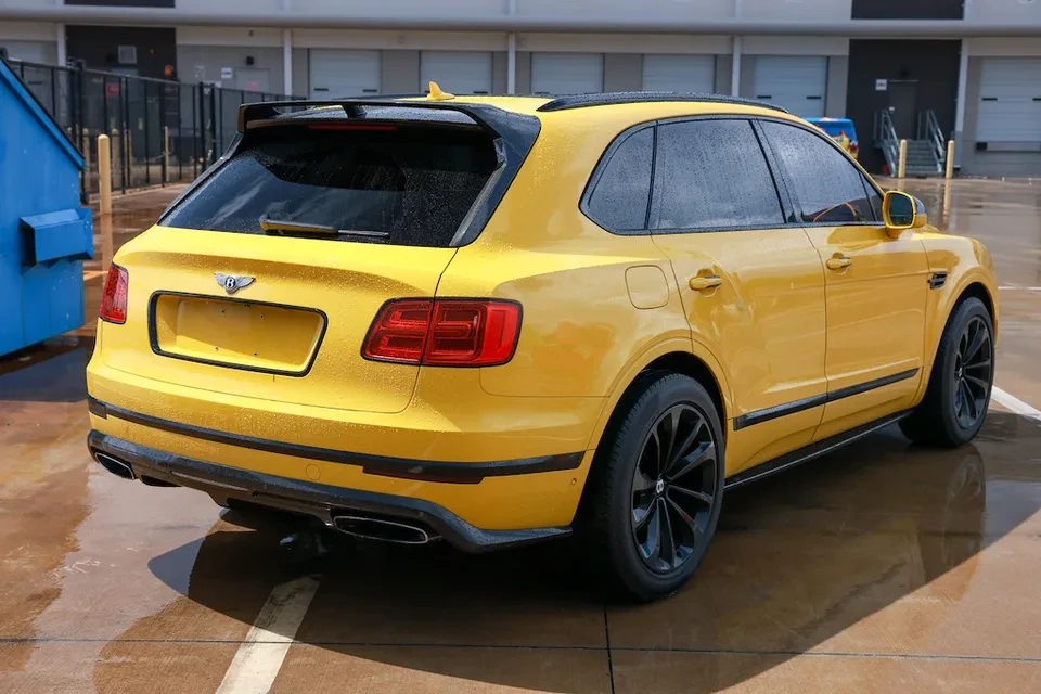 2017 Bentley Bentayga - Image 7 of 11