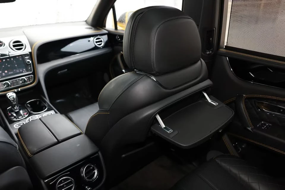 2017 Bentley Bentayga - Image 14 of 18