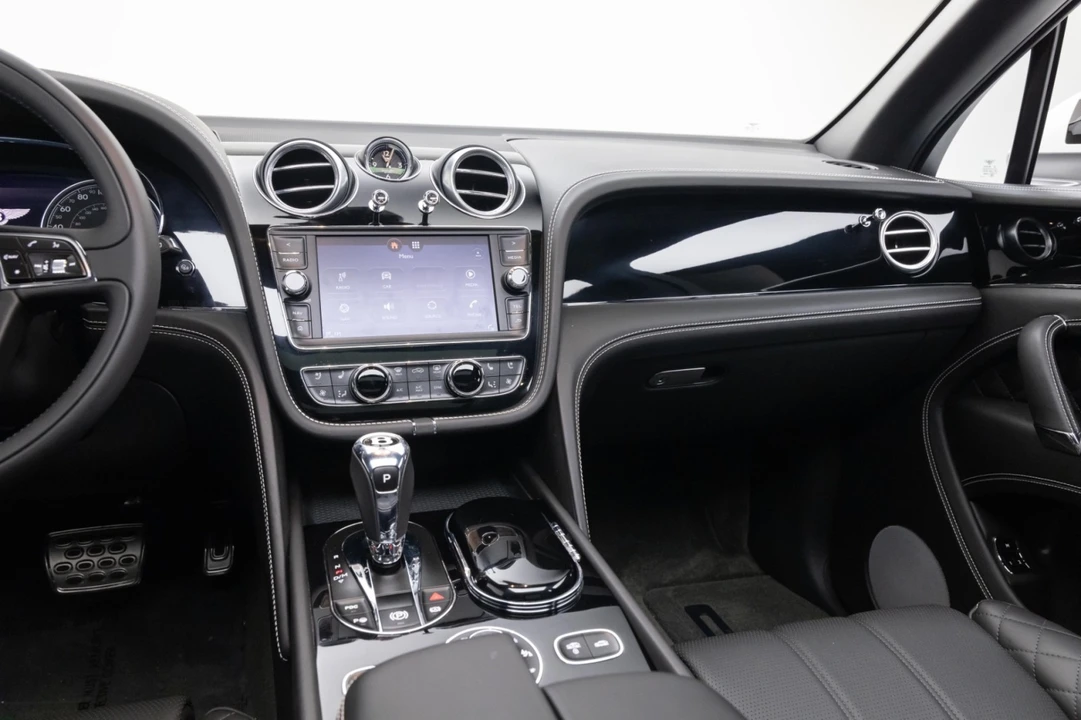 2017 Bentley Bentayga - Image 14 of 31