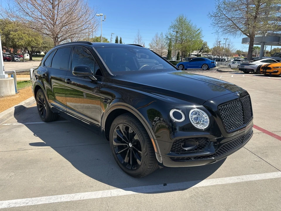 2017 Bentley Bentayga - Image 3 of 8