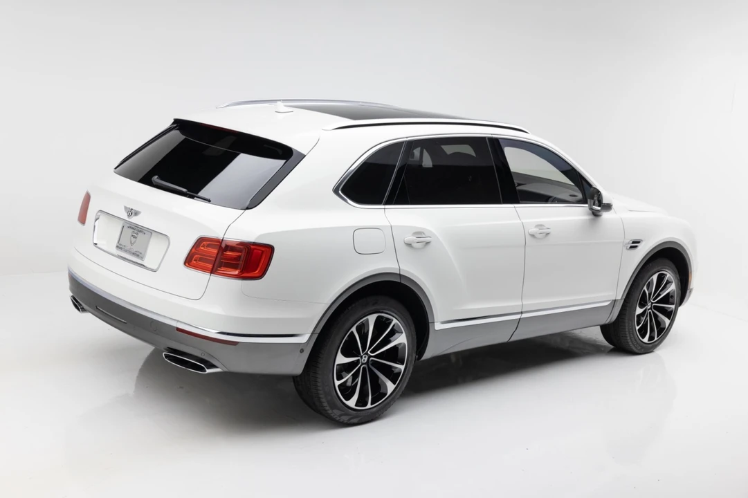 2017 Bentley Bentayga - Image 3 of 31