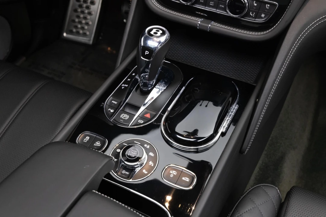 2017 Bentley Bentayga - Image 20 of 31