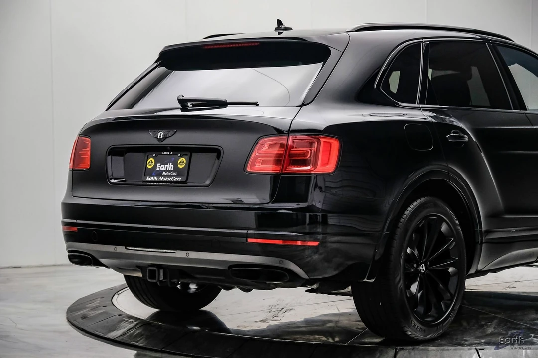 2017 Bentley Bentayga - Image 17 of 21