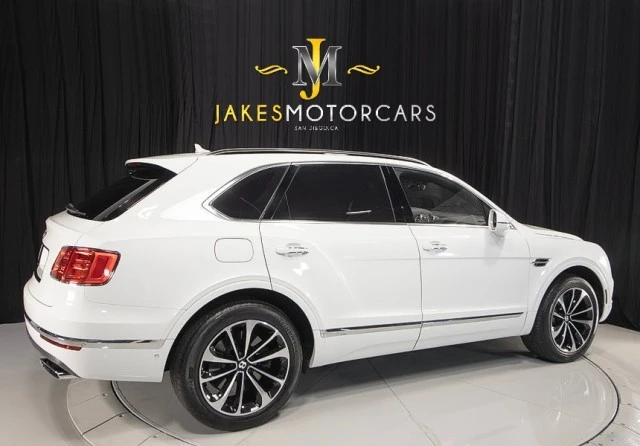 2017 Bentley Bentayga - Image 10 of 21