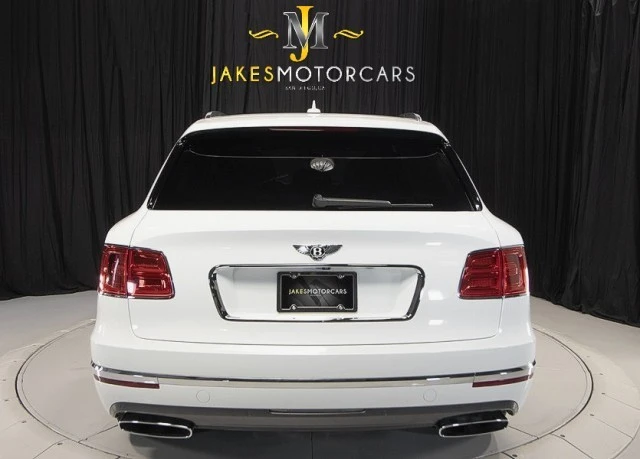 2017 Bentley Bentayga - Image 9 of 21