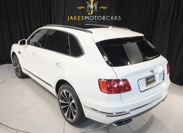 2017 Bentley Bentayga - Image 7 of 21