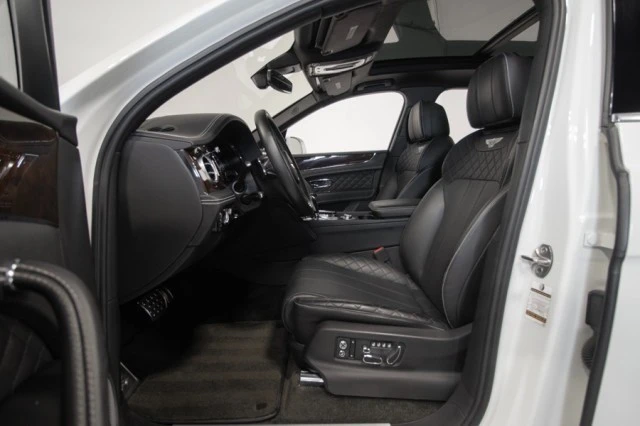 2017 Bentley Bentayga - Image 20 of 21