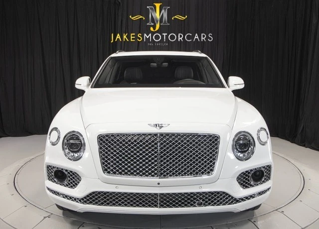 2017 Bentley Bentayga - Image 17 of 21