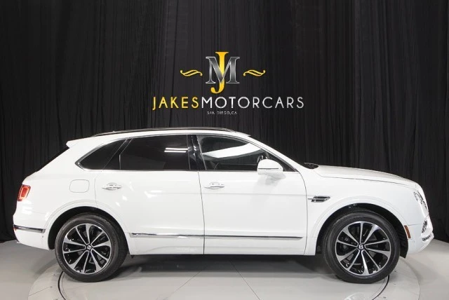 2017 Bentley Bentayga - Image 13 of 21