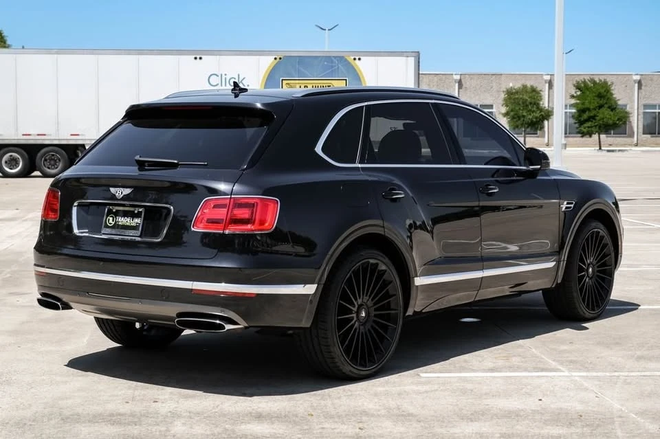 2017 Bentley Bentayga - Image 4 of 18