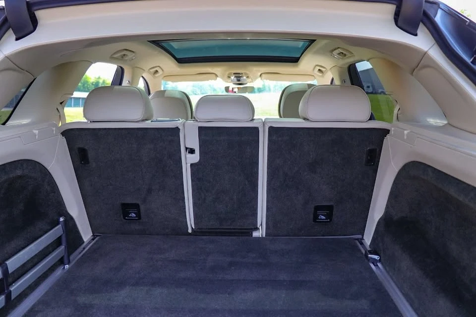 2017 Bentley Bentayga - Image 15 of 20