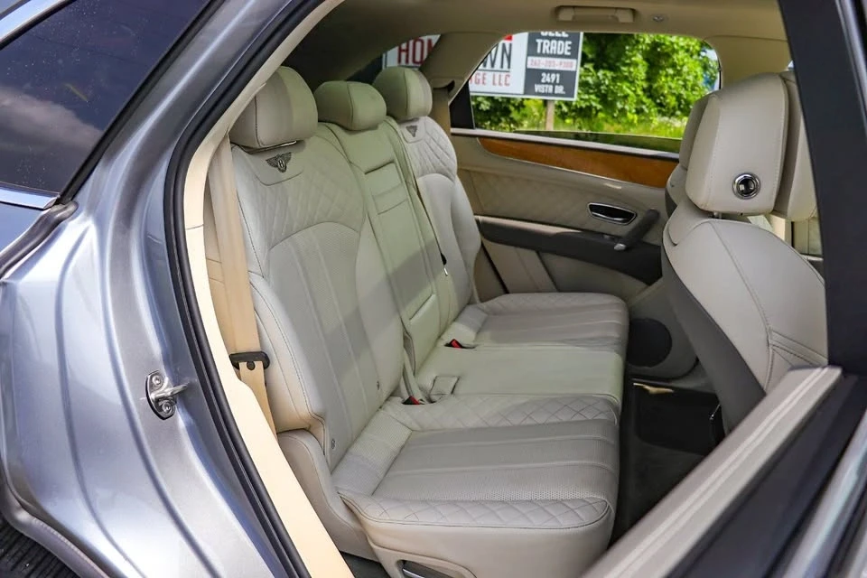 2017 Bentley Bentayga - Image 16 of 20