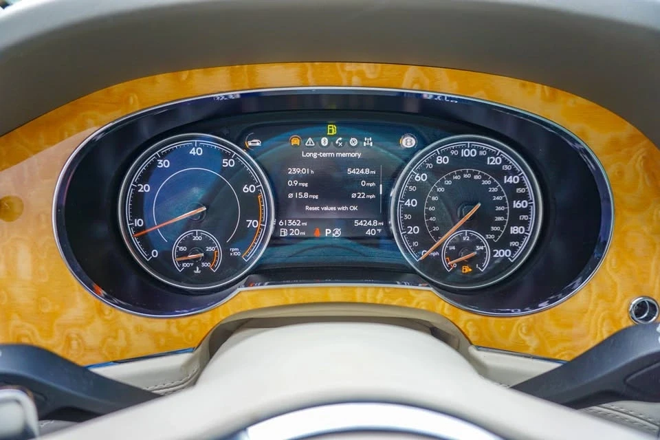 2017 Bentley Bentayga - Image 9 of 20