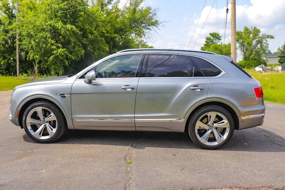 2017 Bentley Bentayga - Image 8 of 20