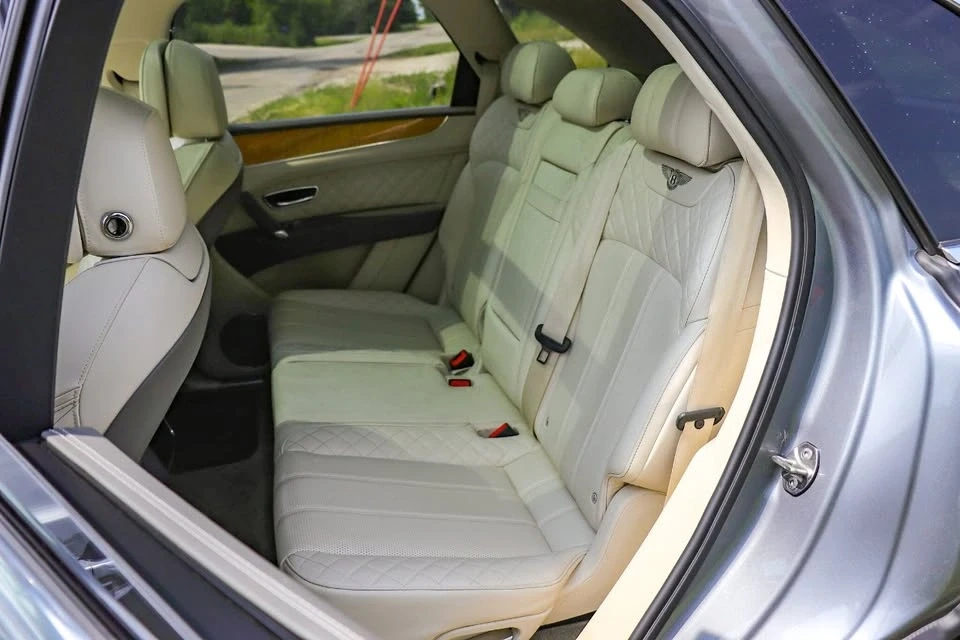 2017 Bentley Bentayga - Image 14 of 20
