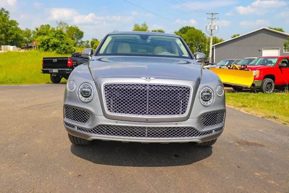 2017 Bentley Bentayga - Image 2 of 20