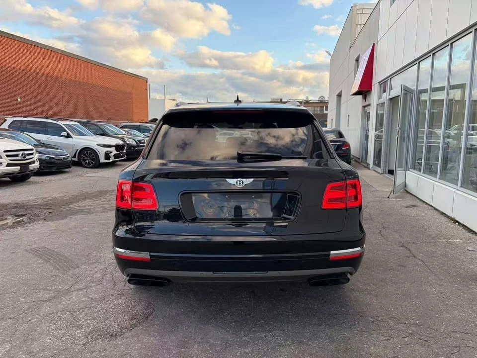 2017 Bentley Bentayga - Image 5 of 9