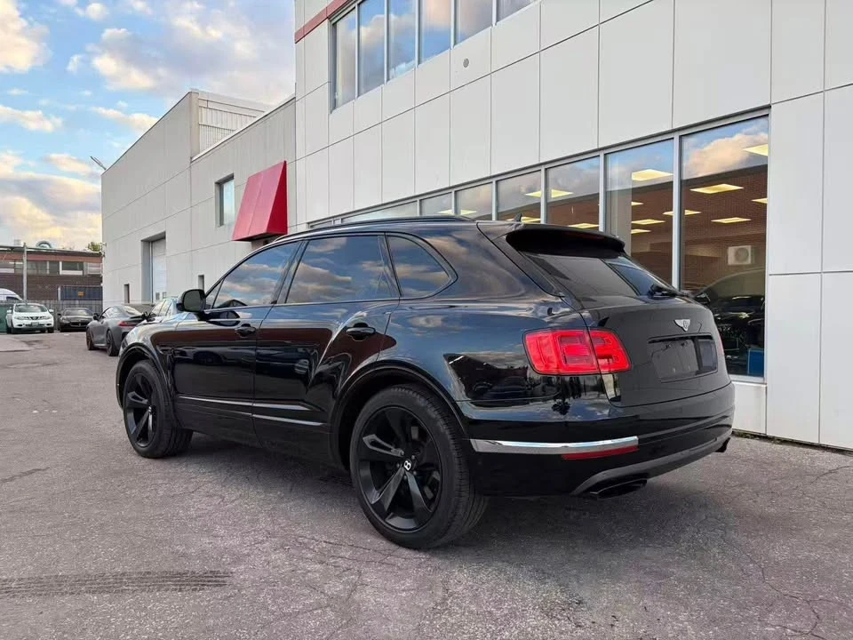 2017 Bentley Bentayga - Image 4 of 9