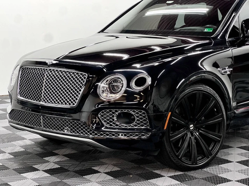 2017 Bentley Bentayga - Image 11 of 21