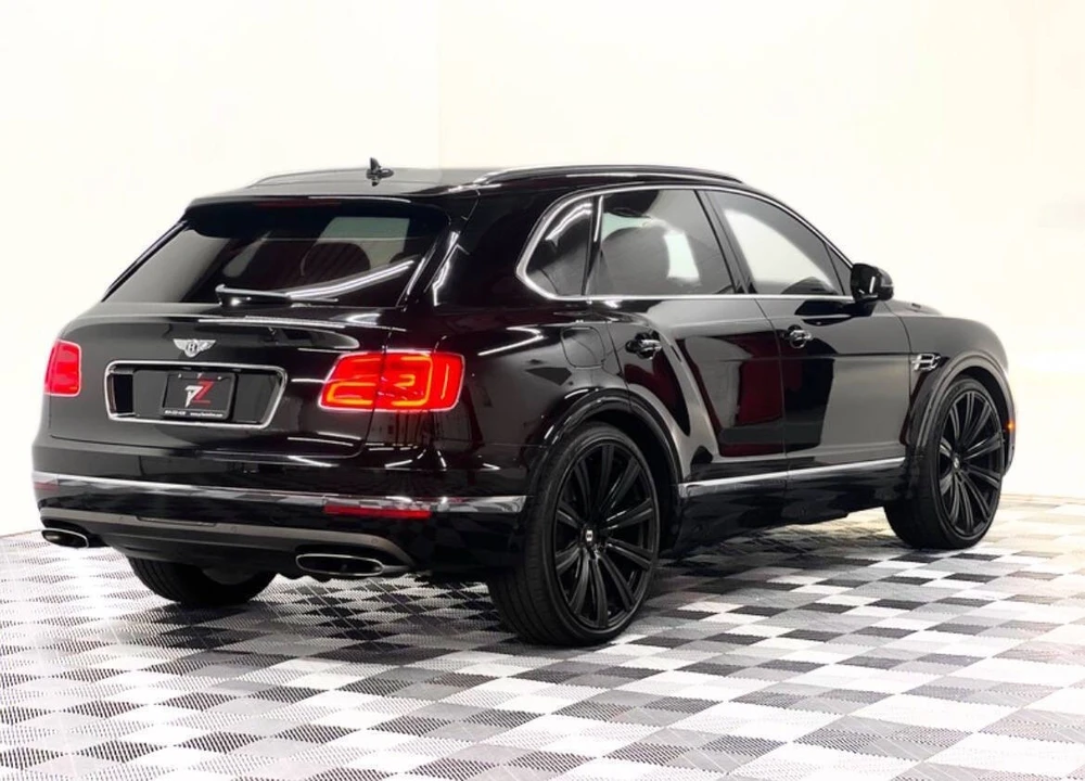 2017 Bentley Bentayga - Image 8 of 21