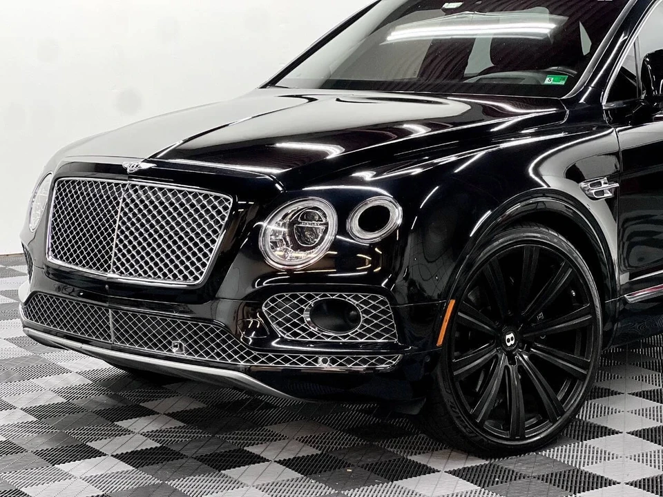2017 Bentley Bentayga - Image 11 of 21