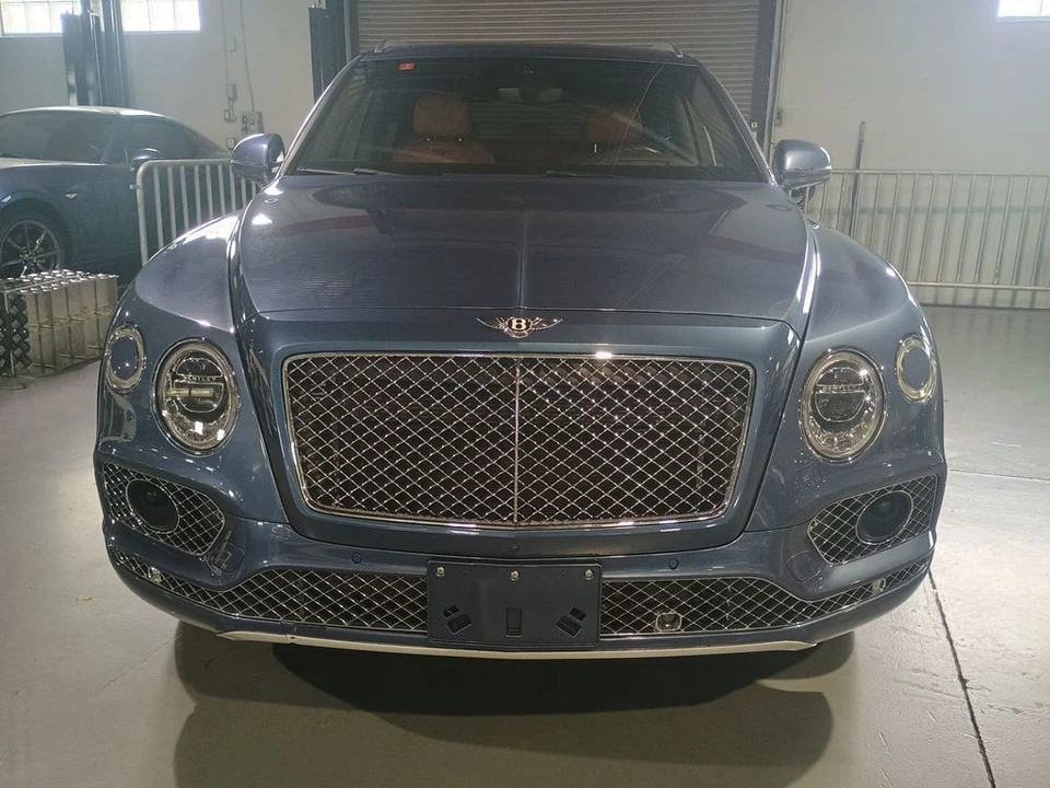 2017 Bentley Bentayga - Image 8 of 12