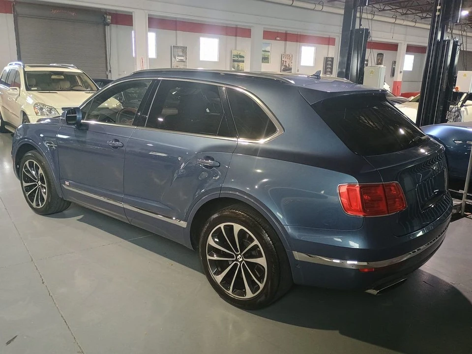 2017 Bentley Bentayga - Image 3 of 12