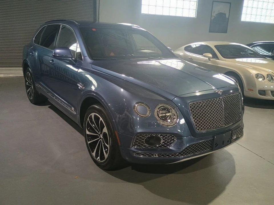 2017 Bentley Bentayga - Image 7 of 12