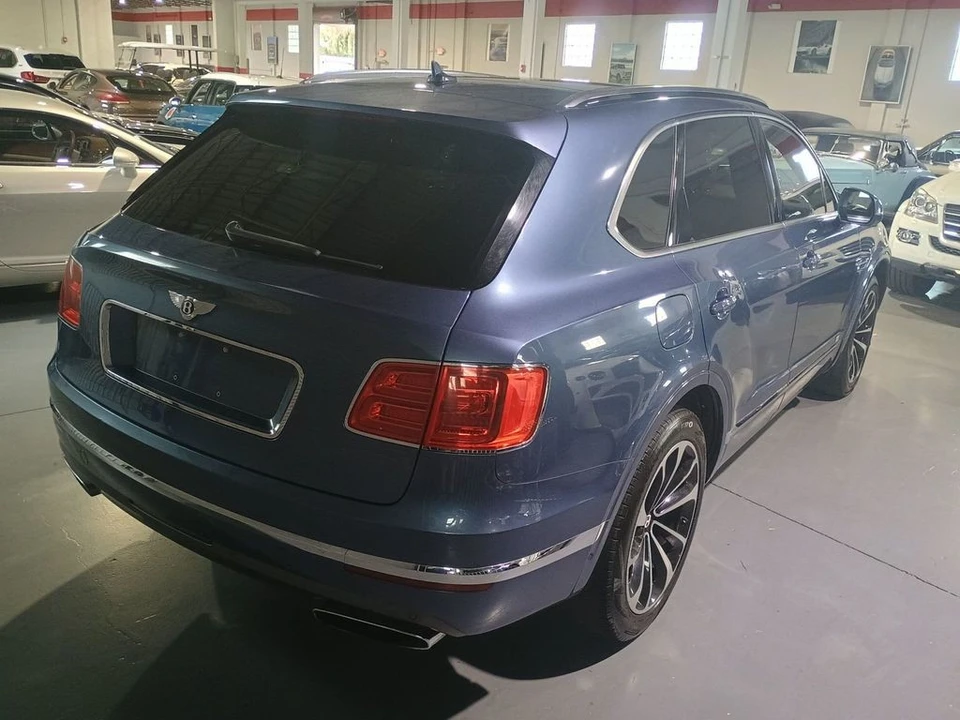 2017 Bentley Bentayga - Image 5 of 12