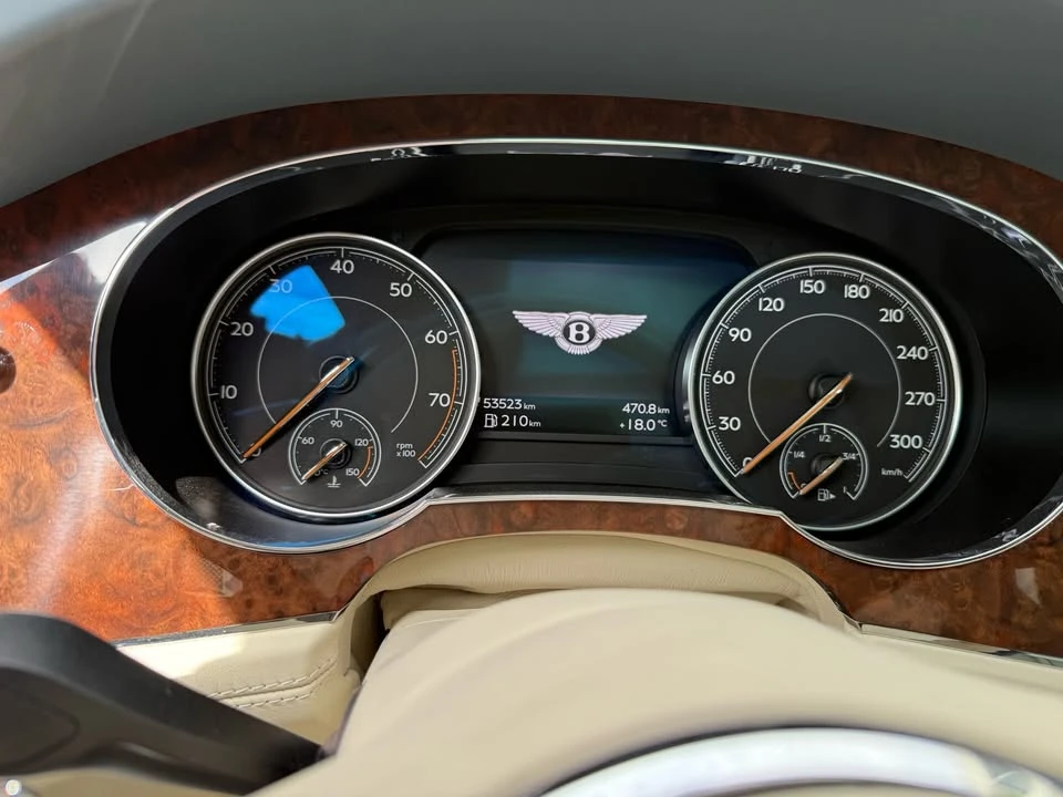 2017 Bentley Bentayga - Image 12 of 20