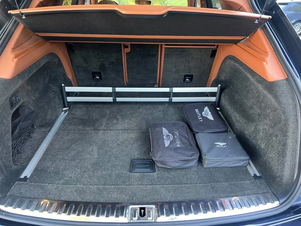 2017 Bentley Bentayga - Image 19 of 20