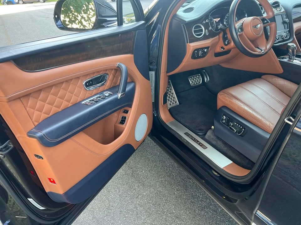 2017 Bentley Bentayga - Image 11 of 20