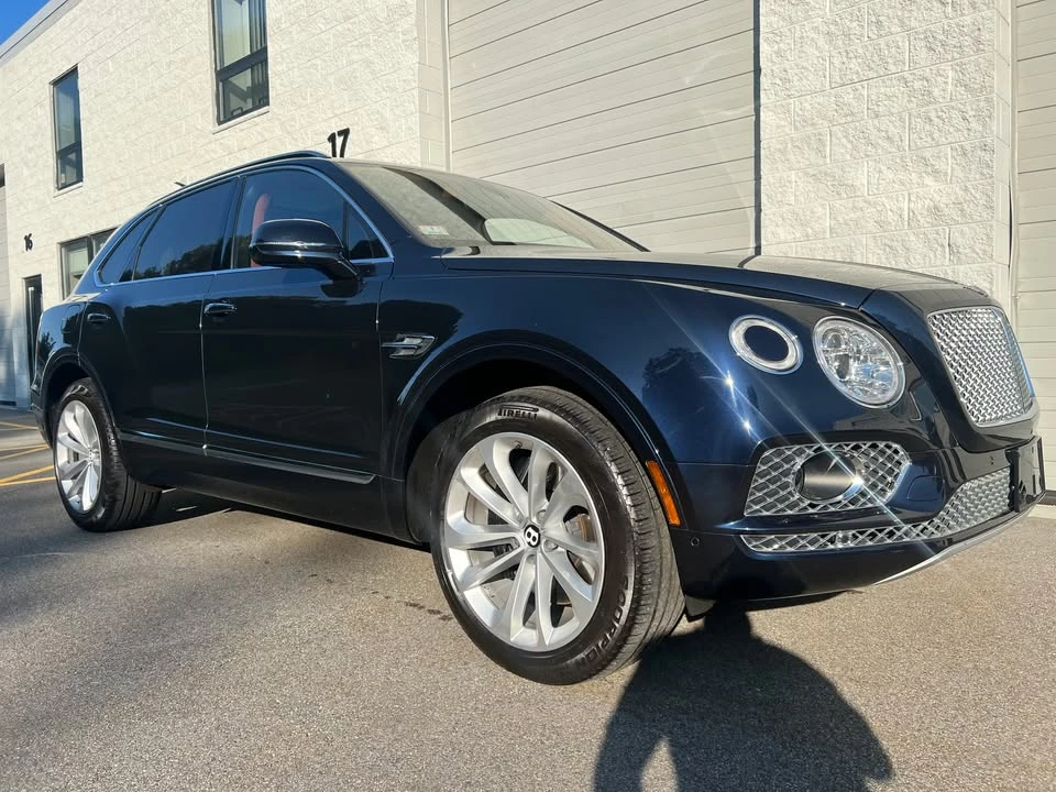2017 Bentley Bentayga - Image 8 of 20